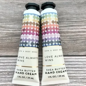 Love always Win Crème des Mains
